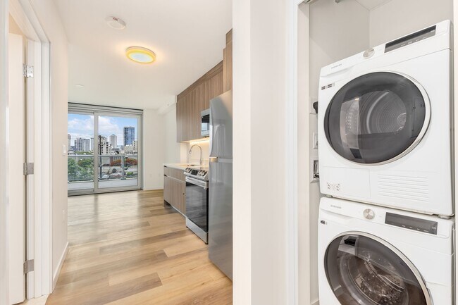 Photo - Urban Living w/Amenities - Studio w/1ba/1pkg PETS NEGOTIABLE! Unit 308