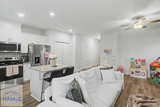 Photo - 10 Beaumont Dr