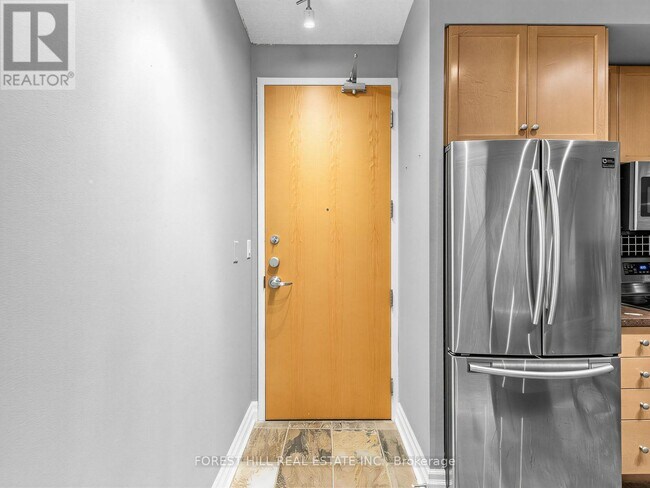 Photo - 70 Alexander St Unit 804
