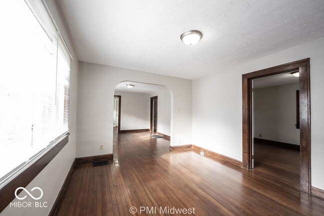 Photo - 4850 Hillside Ave