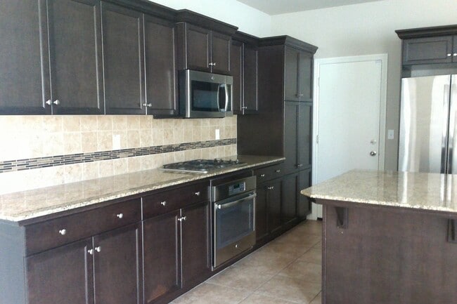 Photo - Beautiful 3 Bedroom 2.75 Bath Home in Harlan Ranch!