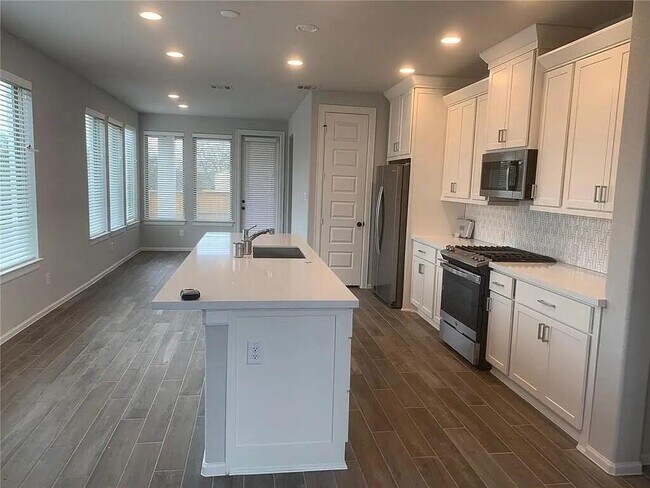 Photo - 936 Azul Lagoon Dr