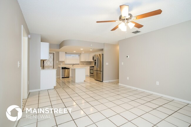 Photo - 1795 King Edward Dr