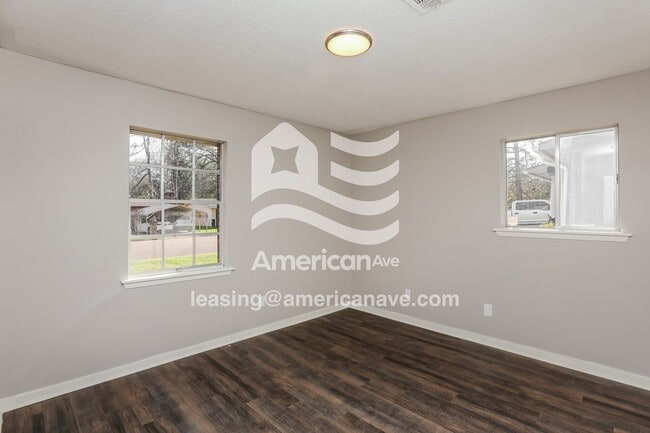 Photo - 1344 Dorgan St