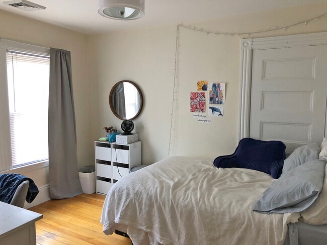 152 Curtis St Unit 1