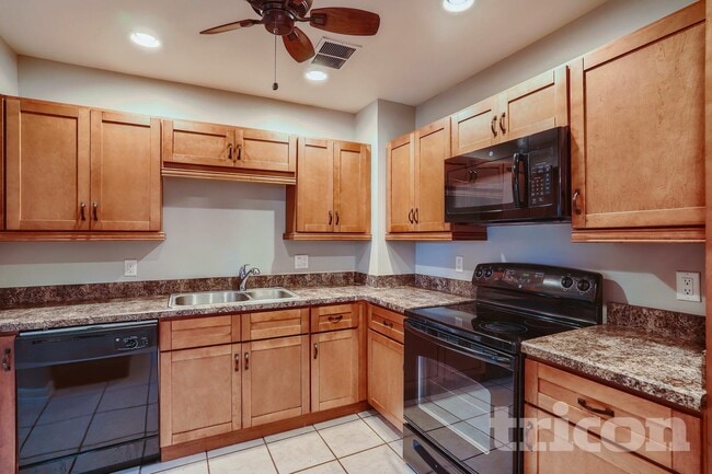 Photo - 3516 W McElroy Ave