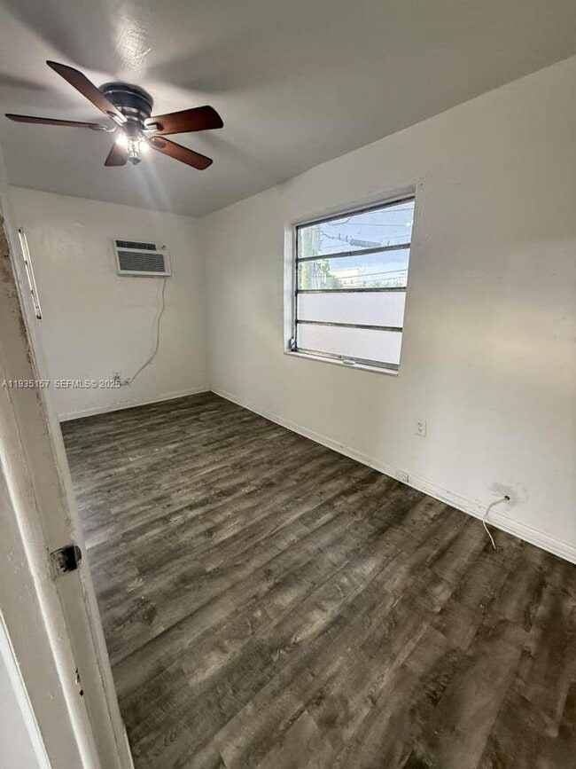 Photo - 1212 SW 7th St Unit 2