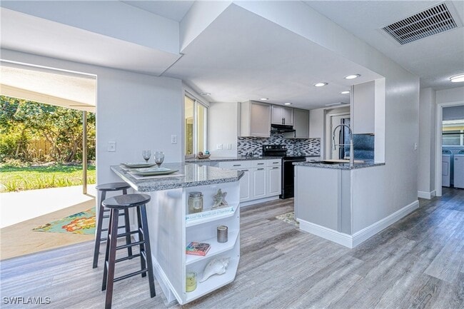Photo - 1308 SE 25th Ln House