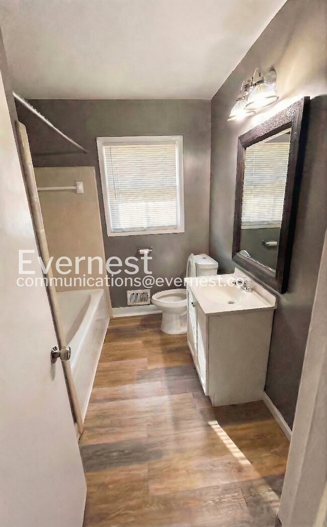 Photo - 1816 Doman Cir