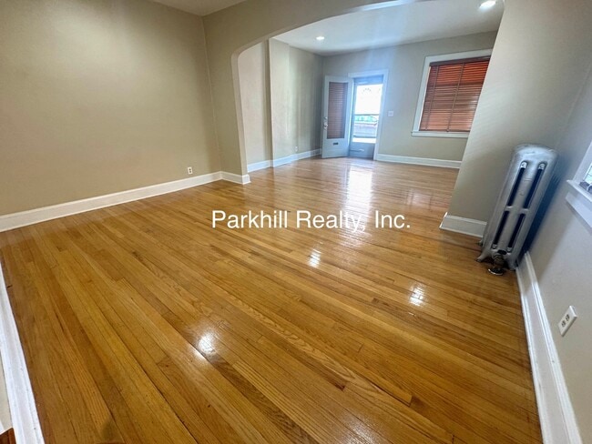 Photo - 24 Pen Argyl St