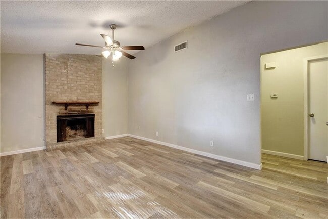 Photo - 2311 Teri Rd