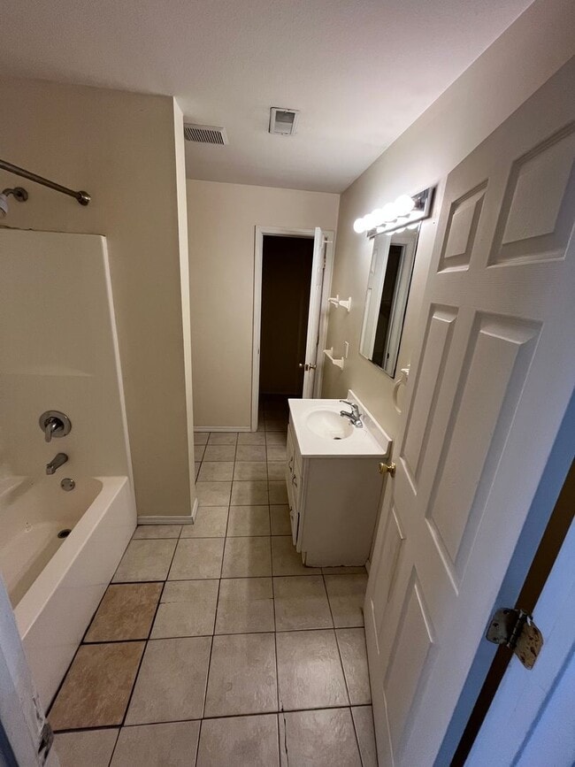 Photo - Cute 2bd/1bath