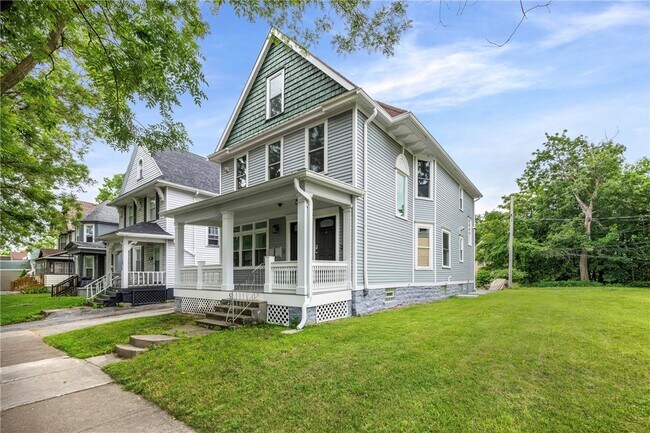 Photo - 185 Columbia Ave
