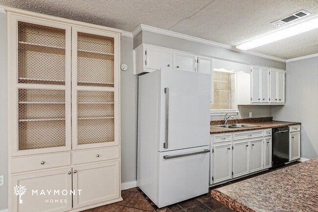 Photo - 804 Berkshire St