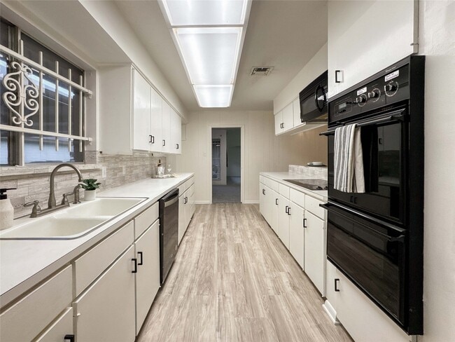 Photo - 5126 Berry Creek Dr