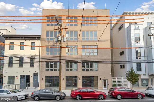 Building Photo - 1643 N 2nd St Unit 501