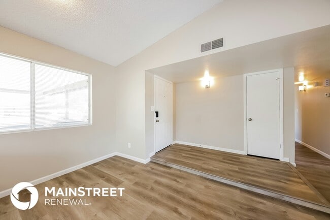 Photo - 337 W Kristal Way