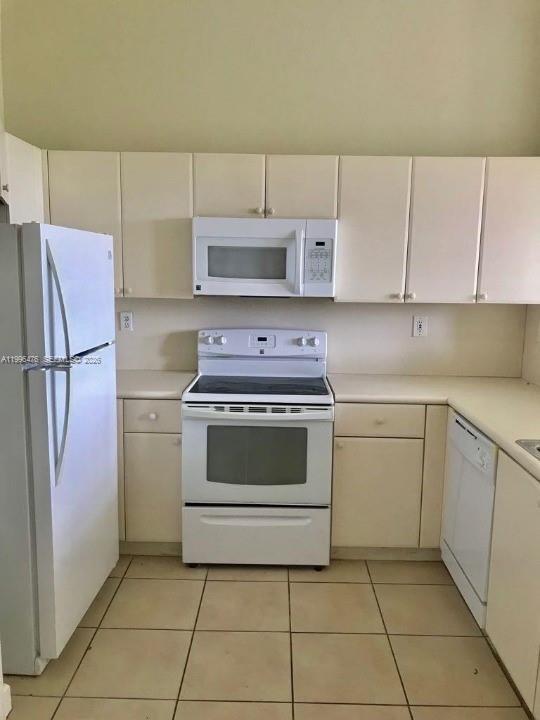 Photo - 2731 SE 17th Ave Unit 201