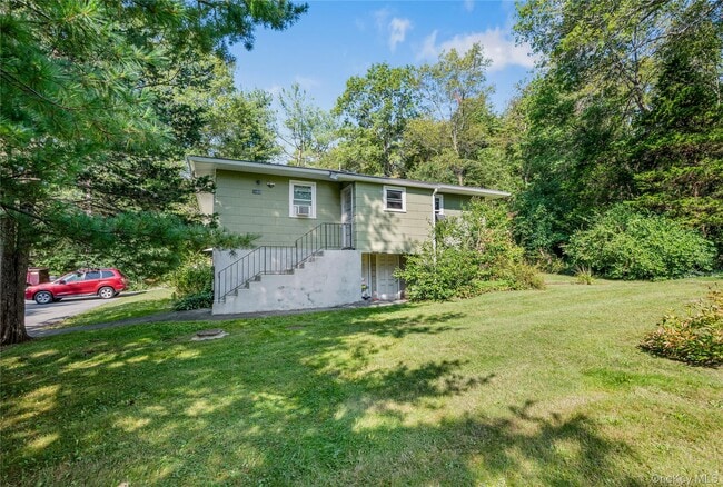 Building Photo - 1093 Orange Turnpike Unit 2