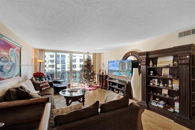 Photo - 3140 S Ocean Dr Unidad 1102