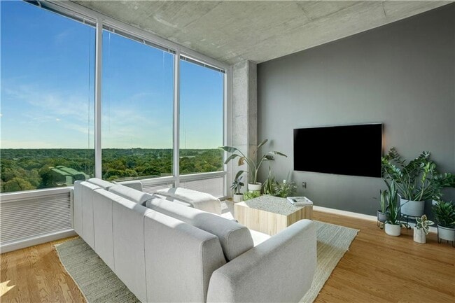 Photo - 923 Peachtree St NE Unidad 1433