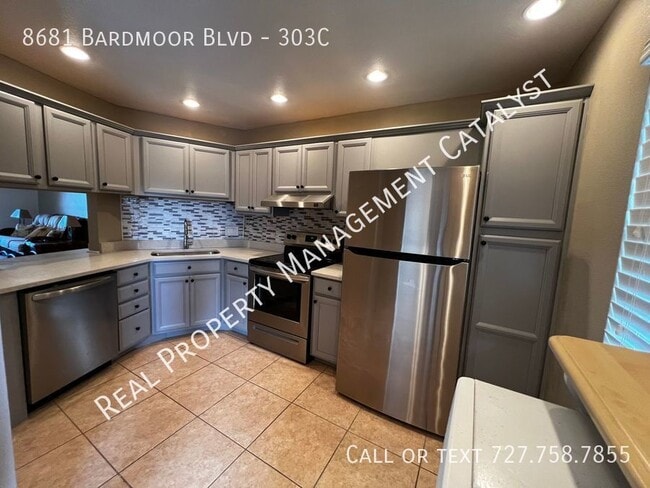 Photo - 8681 Bardmoor Blvd