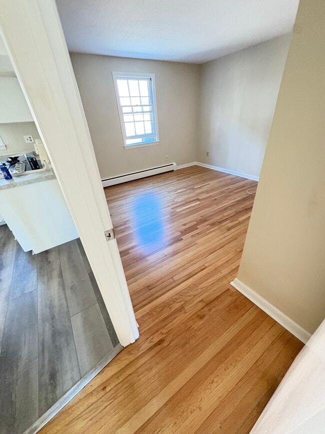 17 Lincoln Ave Unit 10