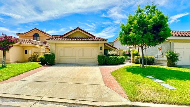 Beautifully Updated Single-Story Home in t... - Beautifully Updated Single-Story Home in t...