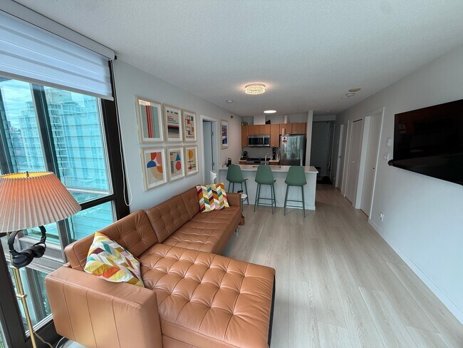 1367 Alberni St