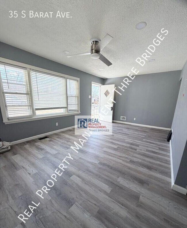 Photo - 35 S Barat Ave