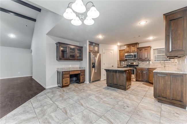 Photo - 1904 SW 18th St