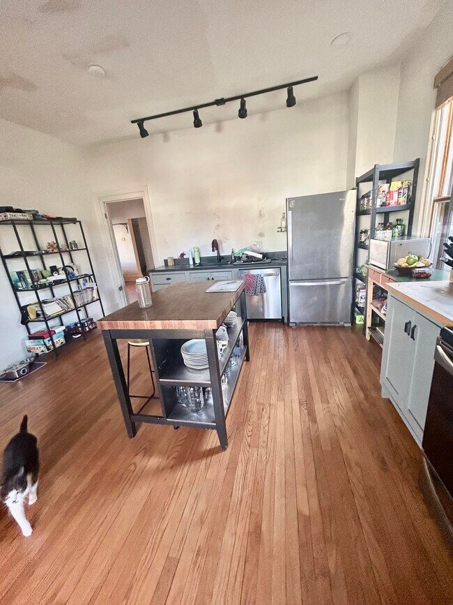 Photo - 1682 Bagley St Unit # B