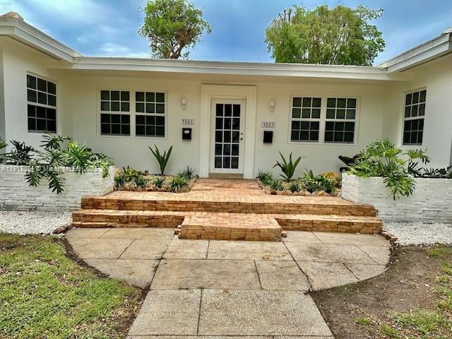 Photo - 3801 Ponce de Leon Blvd Unidad Efficiency