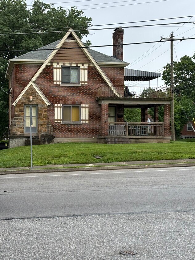 Photo - 101 Kyles Ln (Covington, KY)