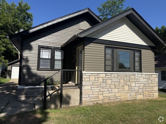 Building Photo - 308 N Johnston Ave Rental