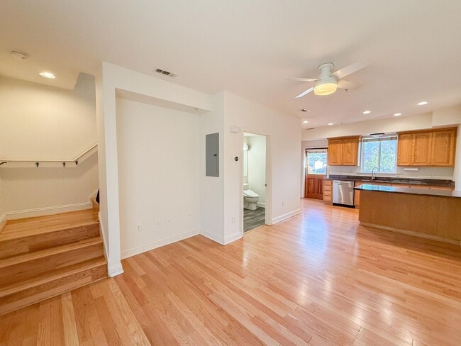 Photo - Albany Condo Features 2 Beds and 1.5 baths... Unidad 215