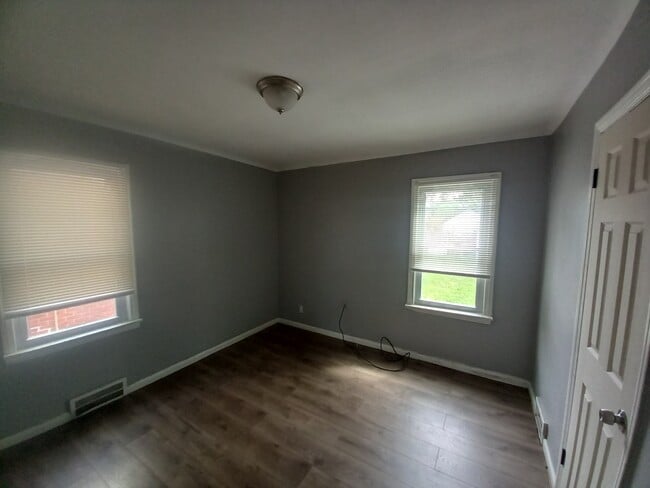 Photo - 18686 Fairport St