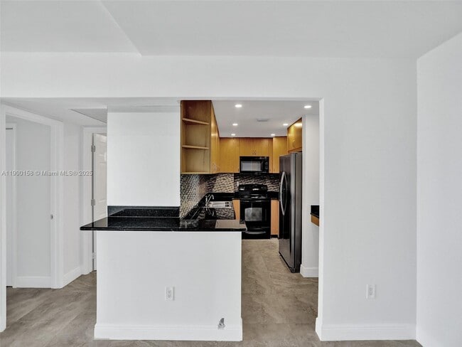 Photo - 10350 W Bay Harbor Dr Unidad PHN