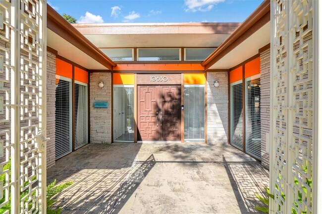 Photo - 10630 Olympia Dr