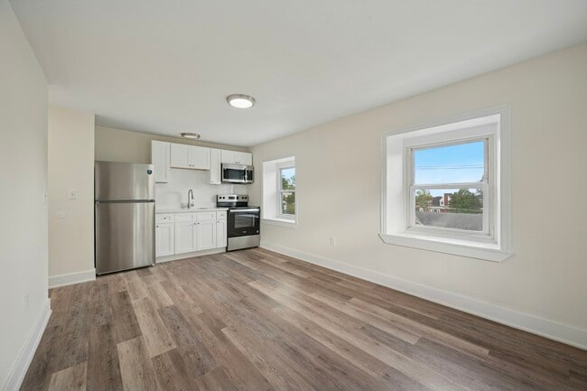 Photo - 109 W Queen Ln Unit 111 - 3F