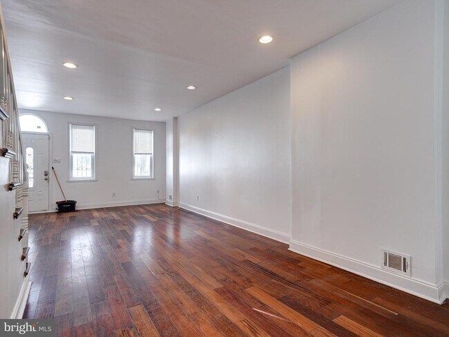 Photo - 2166 N 7th St