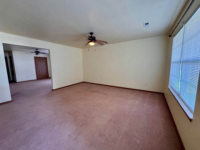 Photo - 22585 Hollow Oak Ln Unit B