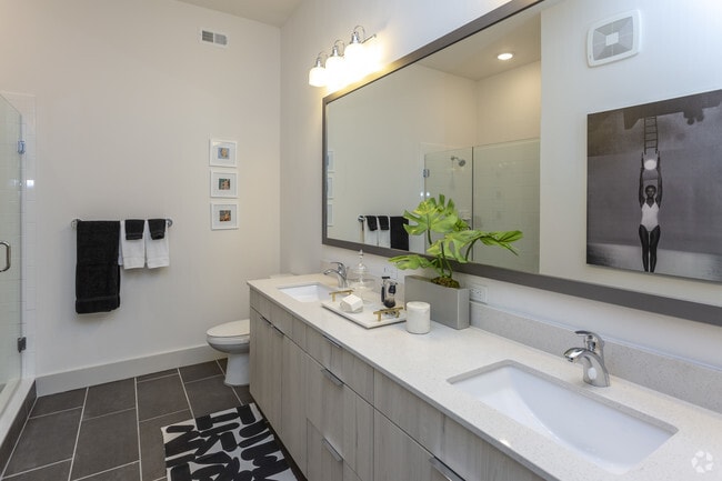 2BD, 2BA - 1306 SF