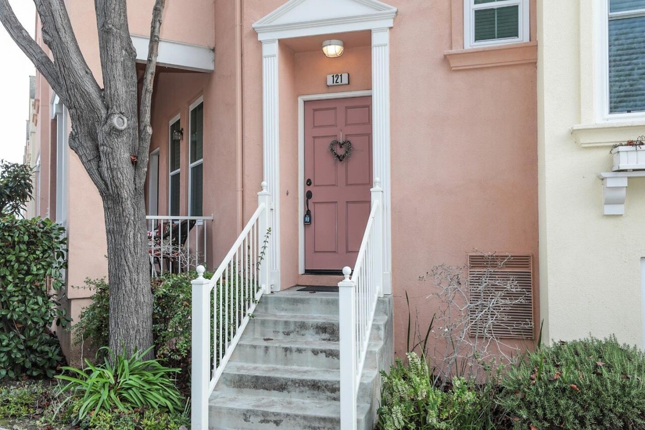 Photo - 121 Pacchetti Way