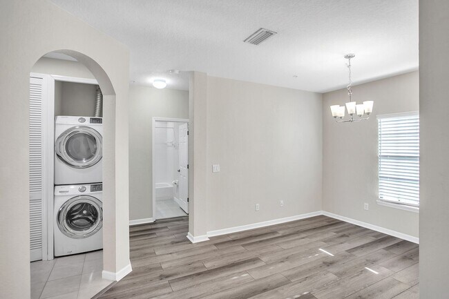 Photo - Welcome to this 2 bedroom, 2 bathroom cond...