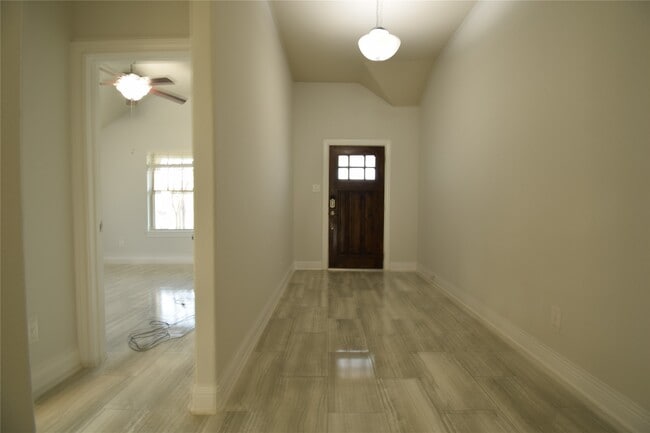 Photo - 16643 Highland Country Dr