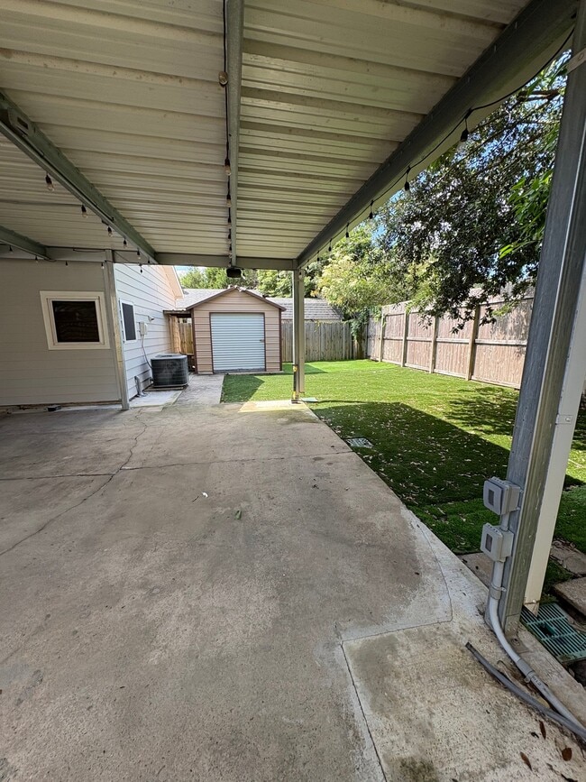 Photo - 235 Brookside Dr