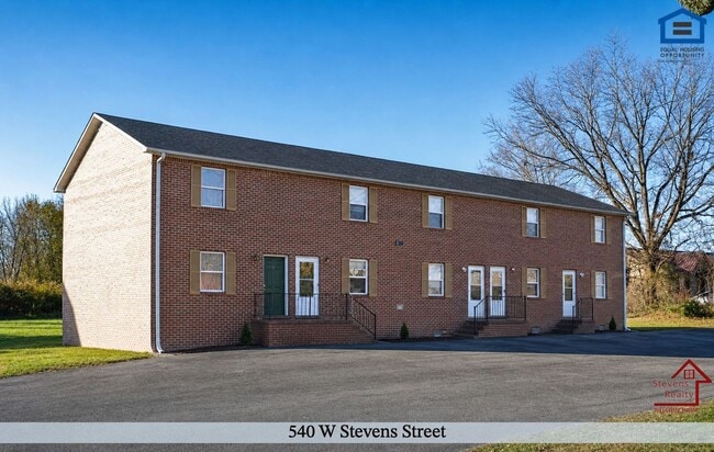Building Photo - 540 W Stevens St