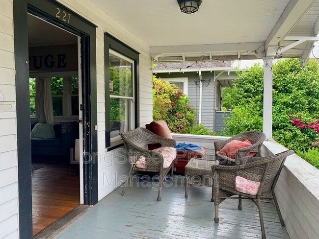 Photo - 227 NW 23rd St