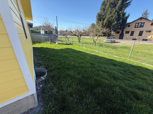 Photo - Mount Vernon 3 Bedroom